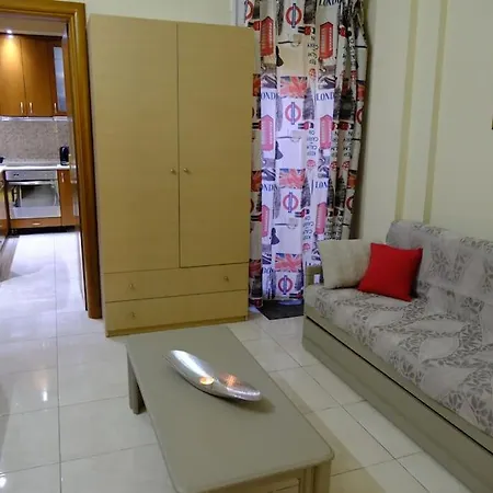 White Tower Office-apartment アパート